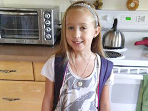 Để chống chọi với bệnh tật, Brave còn phải tiến hành phẫu thuật tại Viện Ung thư Huntsman. Do khả năng tài chính hạn hẹp nên gia đình đang tìm cách quyên tiền để chạy chữa cho bé.