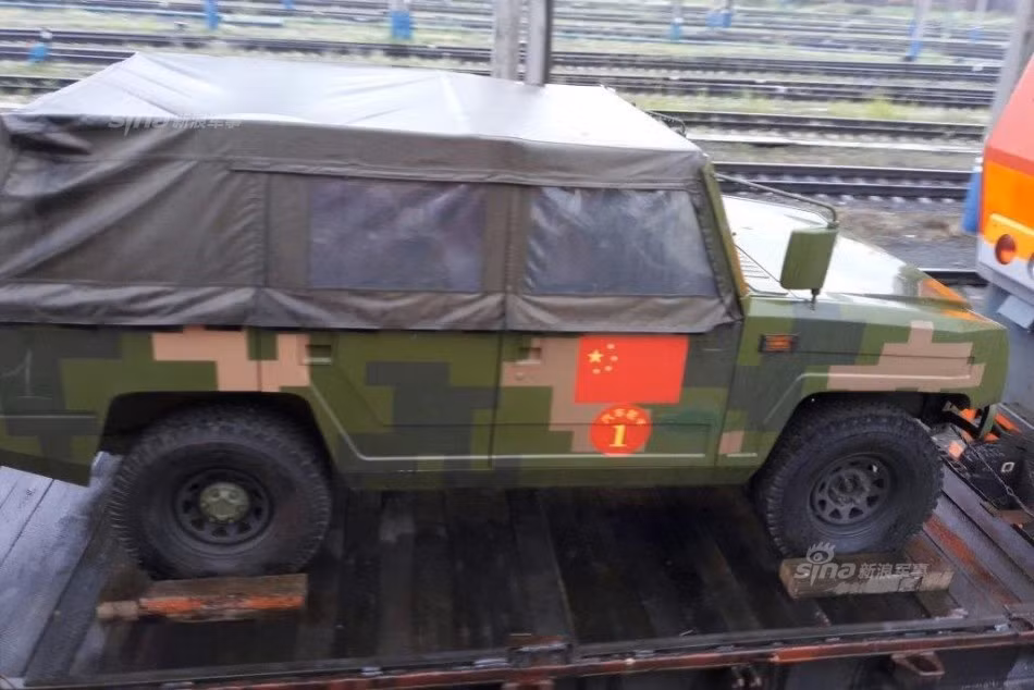 Nhiều khả năng, đây là đoàn tàu quân sự chở các trang bị của Quân đội Trung Quốc chuẩn bị tham dự cuộc thi Tank Biathlon 2016 cùng loạt cuộc thi bổ sung khác.