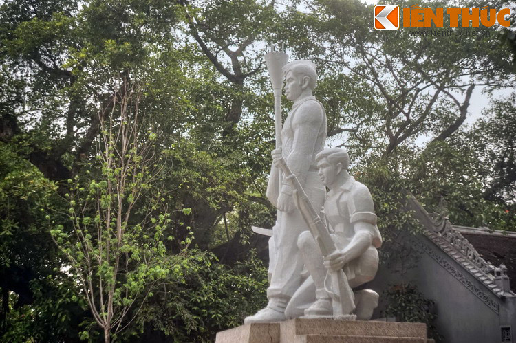 Trong cuộc chiến ấy, Vệ quốc đoàn là lực lượng chủ chốt, đối đầu trực tiếp với quân Pháp trong những trận đánh ác liệt.