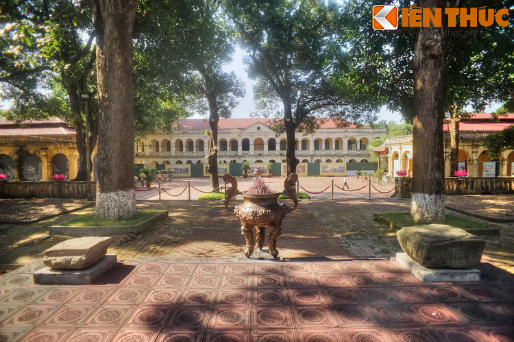 Đầu thời Nguyễn, khi kinh đô đã chuyển vào Huế, vua Gia Long cho xây dựng khu vực điện Kính Thiên làm hành cung để vua sử dụng mỗi khi các vua nhà Nguyễn “Bắc tuần”.