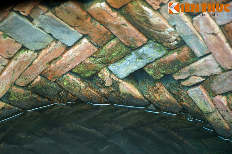 Di tích còn lại cho đến nay của chiếc giếng chỉ là phần thân giếng nằm dưới lòng đất, còn phần miệng giếng đã mất theo thời gian.