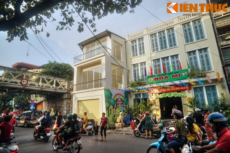 Tọa lạc ở số 39 phố Hàng Giấy, trường Mầm non Họa Mi là một ngôi trường mới thành lập ở khu phố cổ Hà Nội. Ít ai biết rằng địa điểm này từng diễn ra một sự kiện đặc biệt trong cuộc Toàn quốc kháng chiến ở Hà Nội mùa đông năm 1946.