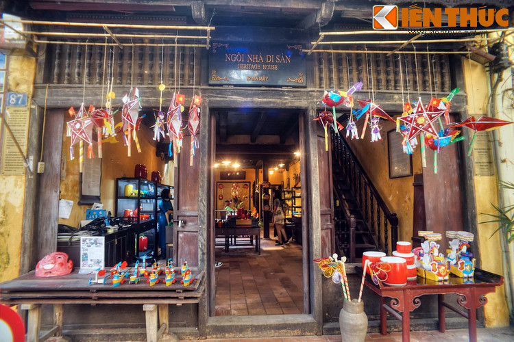 Không chỉ là di tích lịch sử, ngôi nhà trăm tuổi này còn có vai trò như một trung tâm văn hóa, với các hoạt động triển lãm sản phẩm và biểu diễn nghệ thuật giới thiệu văn hóa truyền thống của Việt Nam.