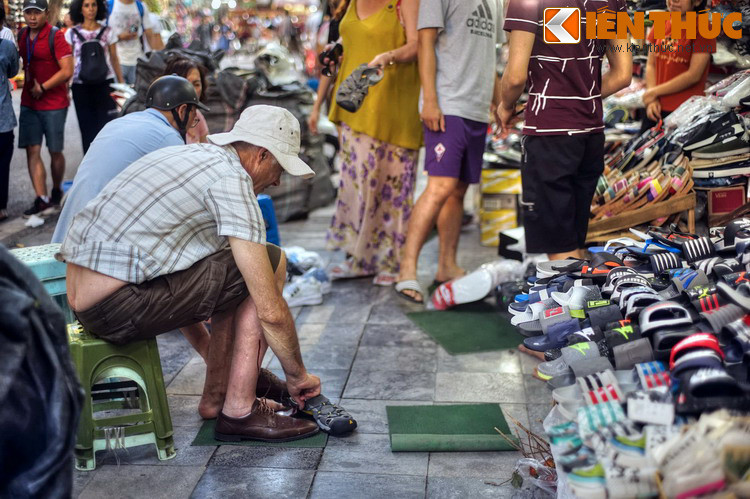 Nhìn chung, phải là người có kinh nghiệm mua sắm ở Hà Nội thì mới mua được một món hàng ưng ý với giá phải chăng.