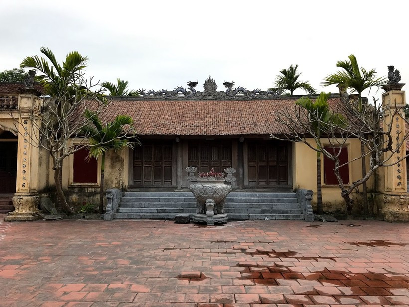 Do Ly Khiem va Luong Dac Bang nhuong nhau danh hieu Trang nguyen