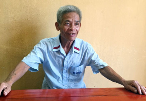 Tuy nhiên, theo một nguồn tin tố giác, đêm mưa giông 20/9, trong nhà Đỗ Văn Năm có tiếng cãi vã, xô xát. Từ những dấu hiệu bất thường trên, chiều 27/9, cơ quan điều tra triệu tập Đỗ Văn Năm để lấy lời khai. Trước những tình tiết không thể lý giải, cuối cùng Năm đã phải cúi đầu thừa nhận hành vi tội ác. Theo lời khai của đối tượng, sau khi uống rượu tại quán, anh Điểm cầm nửa chai xách về nhà Năm. Khi đã say, anh Điểm có chửi bới và còn dọa đập bàn thờ nhà Năm. Bực mình, Năm giả vờ xin đi thắp nén hương, rồi xuống bếp lấy búa lên và bất ngờ đập nhiều nhát vào người nạn nhân, sau đó phân xác anh Điểm đem đi phi tang. Ngay sau khi bị bắt, Đỗ Văn Năm luôn mồm xin được chết.