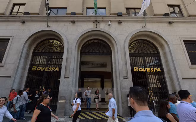 Với GDP là 2.416 tỷ USD, Brazil xếp thứ 7.