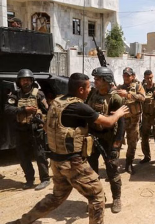 Canh nguoi dan Iraq tro ve thanh pho Heet vua giai phong-Hinh-7