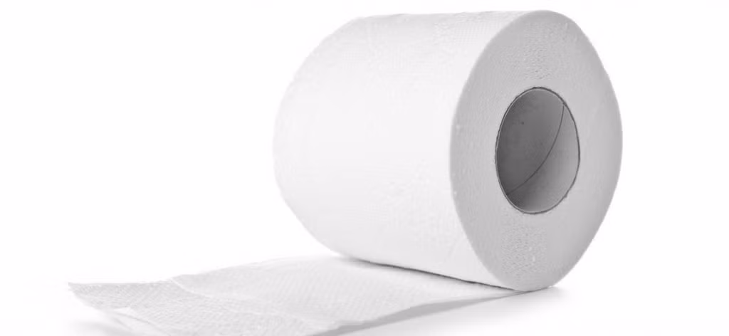 Trong khoảng thời gian Thế chiến II, binh sĩ Anh chỉ nhận được 3 tờ giấy vệ sinh mỗi ngày, trong khi binh sĩ Mỹ được cấp 22 tờ. Điều đó có nghĩa là binh sĩ Anh chỉ có 2 cuộn giấy vệ sinh mỗi năm.