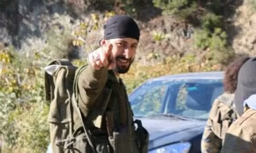 Ngày 30/3, Alparslan Celik, nghi phạm sát hại phi công Su-24 của Nga, đã bị bắt giữ khi đang ăn tại một nhà hàng ở thành phố Izmir, miền tây Thổ Nhĩ Kỳ.