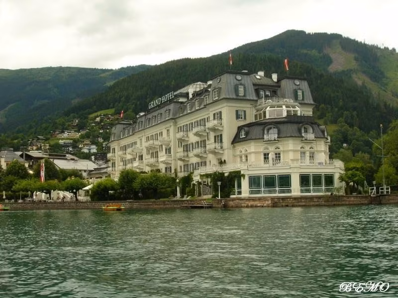 Thành phố Muzaffarabad ở vùng Kashmir cũng không an toàn cho du khách trong năm 2016 bởi tình trạng bạo lực “như cơm bữa” mỗi ngày. Trung bình cứ 100 nghìn người lại có 56 người bị giết hại mỗi năm.