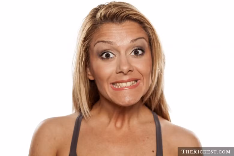 Tại thành phố Milan, Italy, bạn sẽ phạm pháp nếu nhăn mặt và không mỉm cười. Tuy nhiên, luật lệ kỳ lạ này không áp dụng khi ở trong bệnh viện hay đám tang,...