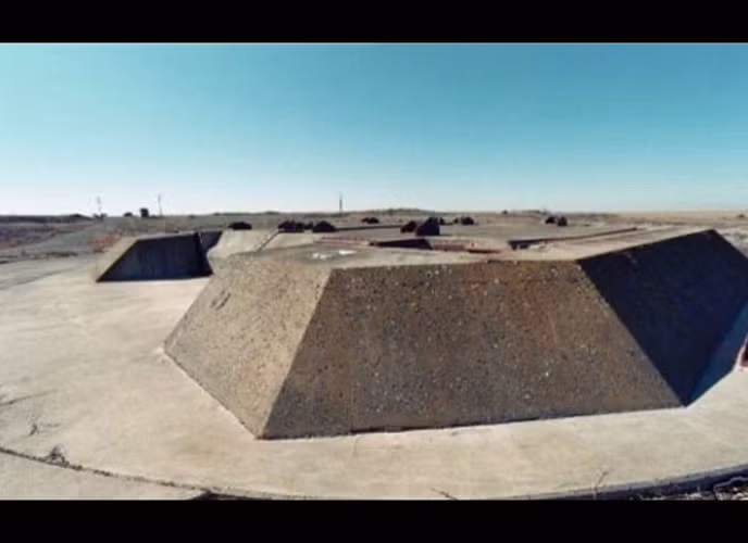 Nhà tên lửa Silo ở Bắc Dakota, đây là ngôi nhà có lớp vỏ cứng cáp có thể chống lại một cuộc tấn công hạt nhân. Nội thất bên trong ngôi nhà vô cùng tiện nghi và thoải mái. (ảnh: Brainjet).