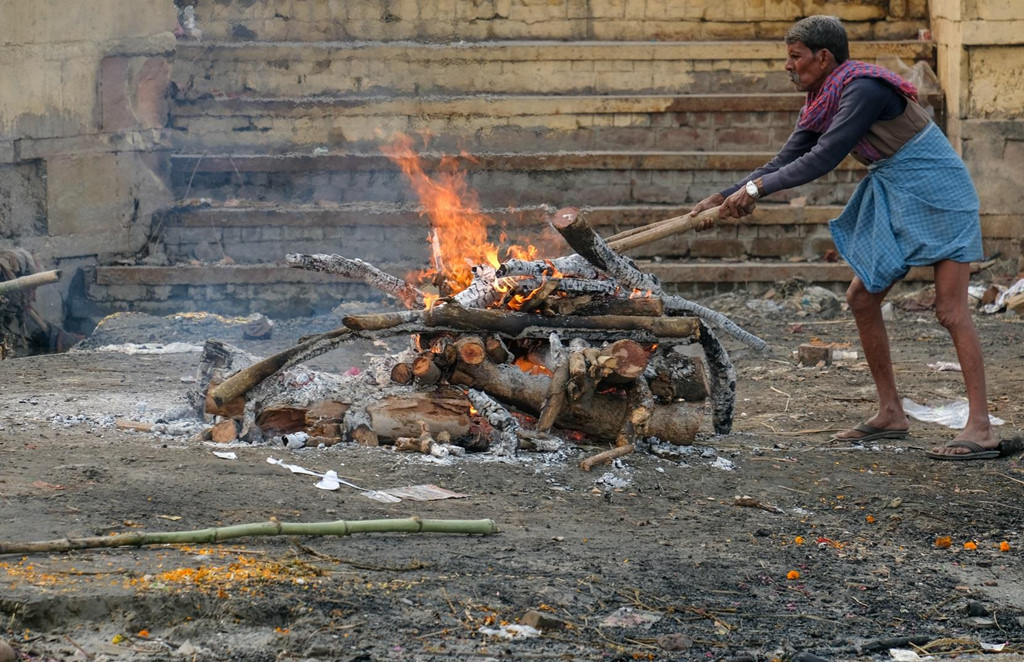 Nữ thần sông Hằng là Ganga sẽ đưa linh hồn người chết đến chốn cực lạc.