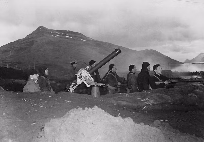 Cụ thể, các tàu sân bay của Mỹ là USS Yorktown, Enterprise, Hornet, Saratoga, Wasp phối hợp chiến đấu cùng loạt máy bay ném bom tiêu diệt được 4 tàu sân bay lớn của Nhật Bản. Khi ấy, Mỹ chỉ mất duy nhất tàu sân bay USS Yorktown.