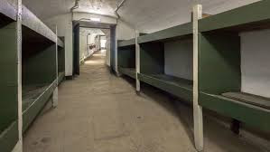 Đến năm 1883, nhà tù bị đóng cửa và đảo Spike được chuyển đổi thành một khu phức hợp quân sự. Thế nhưng, từ năm 1985 - 2004, nơi đây lại được sử dụng trong vai trò là một nhà tù.