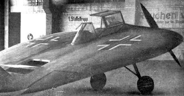 Tại các cơ sở nghiên cứu, các chuyên gia, nhà khoa học làm việc cho phát xít Đức đã thành công trong việc nghiên cứu công nghệ của người ngoài hành tinh và chế tạo ra một chiếc đĩa bay.