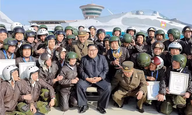 Hinh anh ong Kim Jong Un thi sat tap tran o Trieu Tien