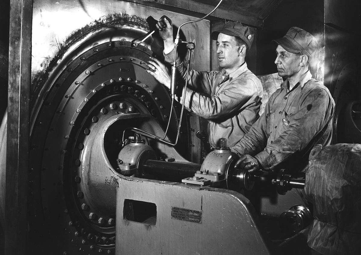 Để đảm bảo bí mật về những điều diễn ra bên trong Oak Ridge, thị trấn này được bảo vệ nghiêm ngặt với nhiều lớp an ninh.