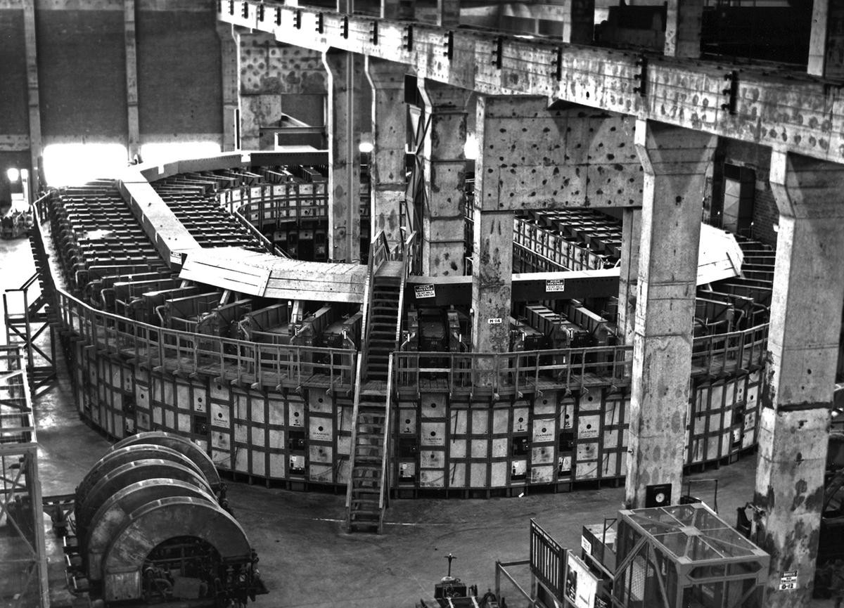 Chính vì vậy, những người làm việc trong Dự án Manhattan không hề hay biết công việc thật sự của mình.