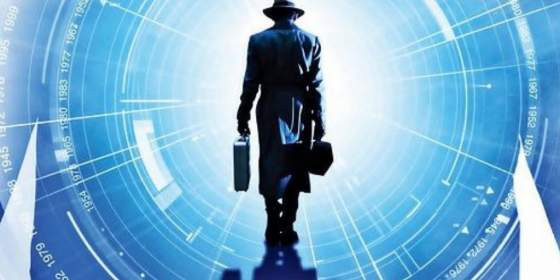 Kỳ lạ hơn nữa là cuốn hộ chiếu của người đàn ông bí ẩn này có đóng dấu của nhiều nước từng đi qua, bao gồm cả Nhật Bản.