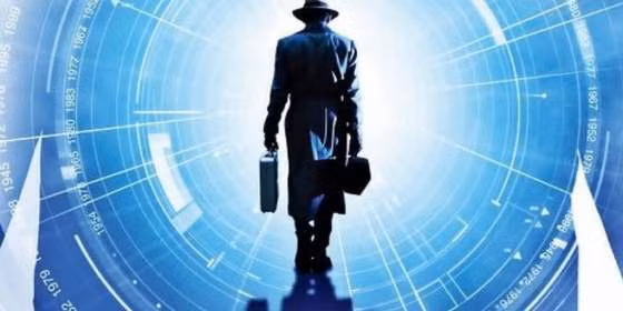 Kỳ lạ hơn nữa là cuốn hộ chiếu của người đàn ông bí ẩn này có đóng dấu của nhiều nước từng đi qua, bao gồm cả Nhật Bản.