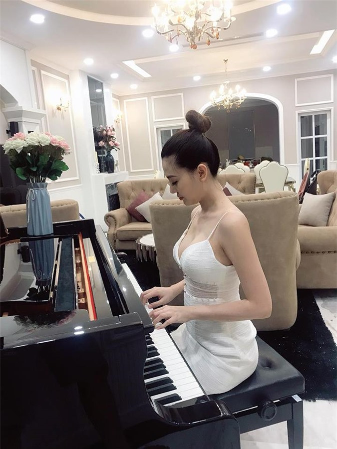 Ngay sau khi đăng tải, clip chơi đàn piano của Ngọc Duyên đã thu hút hàng nghìn lượt bày tỏ cảm xúc, chia sẻ từ phía cư dân mạng: "Mới đó mà đánh giỏi vậy rồi hả em. Tay rất mềm mại uyển chuyển"; "Đã xinh đẹp lại còn đánh đàn hay"; "Nghe mãi khôngchán, ngắm mãi yêu mãi thôi"...