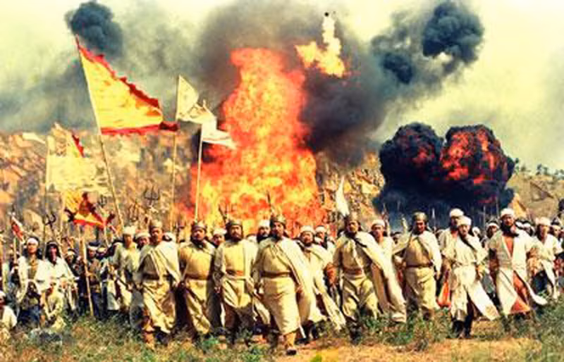 Một cuộc chiến đẫm máu khác xảy ra trong khoảng thời gian từ thời nhà Đường đến nhà Thanh là cuộc khởi nghĩa Thái Bình Thiên Quốc. Cuộc khởi nghĩa này do Hồng Tú Toàn dẫn đầu. Người này tự nhận bản thân được Thượng đế phong Vương cử xuống trần thế thiên hành đạo, giúp người dân chống lại triều đình nhà Thanh.