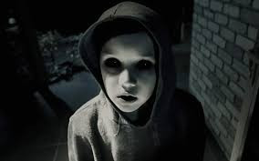 Đây chỉ là giả thuyết và đến nay không ai biết chính xác những đứa trẻ kỳ lạ ấy đến từ đâu cũng như vì sao chúng có đôi mắt khác thường như vậy.