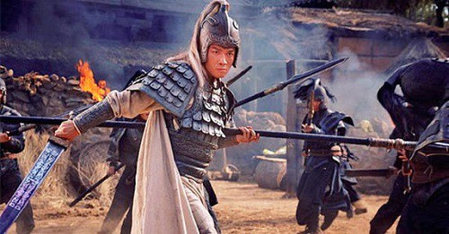 Nhiều người tưởng rằng Lưu Bị sắp bị quân địch bắt thì Triệu Vân tới kịp lúc. Triệu Vân ra tay dứt khoát với một thương giết chết Chu Nhiên. Khi Lục Tốn biết tin liền cho quân nhanh chóng rút lui.