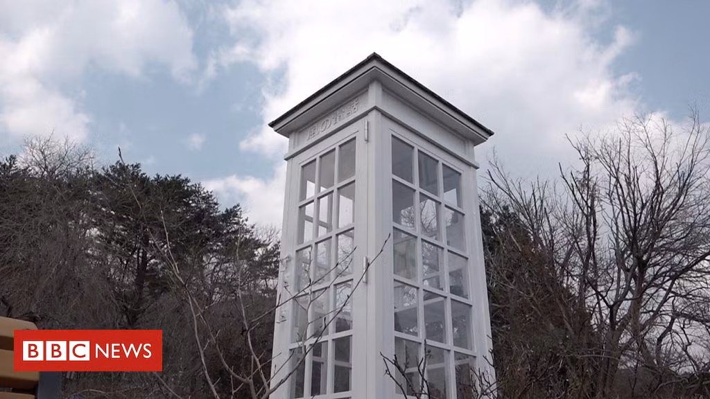 Một số người chia sẻ rằng, thông qua những cuộc gọi đặc biệt trên, bản thân cảm thấy vơi bớt nỗi buồn và nhẹ lòng hơn vì có thể nói những điều chưa kịp nói với người thân đã mất.