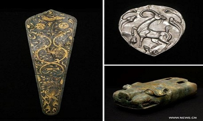 Những chiếc đèn được trang trí bằng hoa văn hình động vật hết sức tinh xảo.