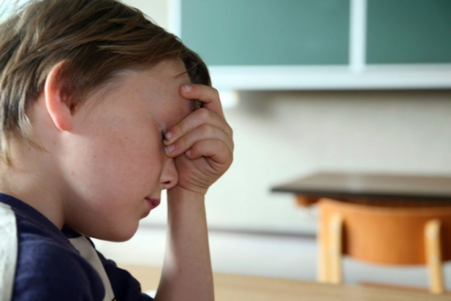 Trong số này, 10 đứa trẻ bị nói lắp và 12 trẻ nói bình thường. Trẻ em được chia làm 2 nhóm: nhóm trẻ nói bình thường thì được nói rằng chúng bị nói lắp và ngược lại. Nhóm trẻ bị nói lắp được nói rằng hoàn toàn bình thường trong việc nói chuyện.