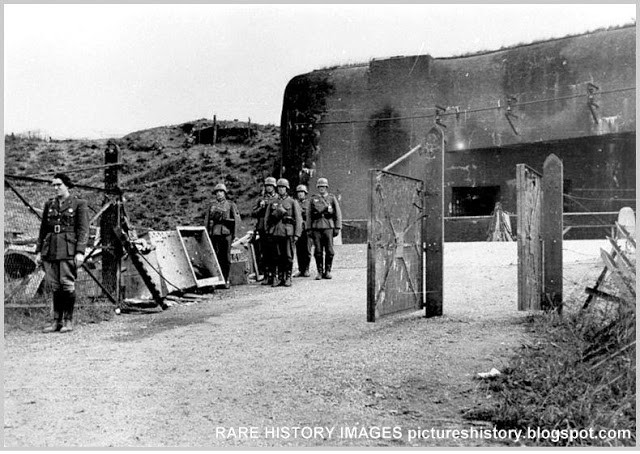 Tháng 9/1939, quân đội Đức quốc xã áp dụng chiến thuật tấn công chớp nhoáng trong cuộc xâm lược Ba Lan. Trong vòng 4 tuần, quân đội phát xít Đức đánh bại lực lượng Ba Lan.