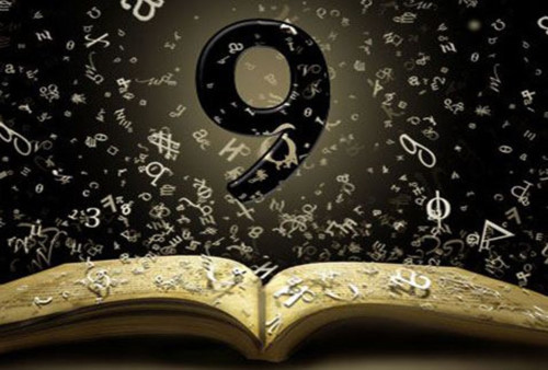 Không phải tự nhiên mà rất nhiều người lại yêu thích con số 9. Những sim điện thoại có càng nhiều số 9, giá sẽ càng đắt vì được nhiều người chuộng bởi theo họ. con số 9 là biểu tượng của sự vĩnh cửu, trường tồn.