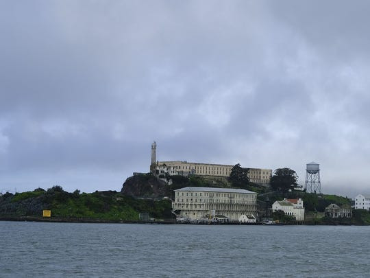 Trong suốt nhiều thập kỷ qua, cơ quan điều tra Mỹ nỗ lực xác định số phận của 3 tù nhân duy nhất đào thoát thành công khỏi nhà tù Alcatraz được canh gác nghiêm ngặt.