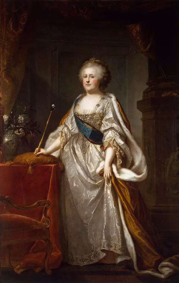 Nữ hoàng Catherine cai trị đất nước Nga từ đó cho đến năm 1796.