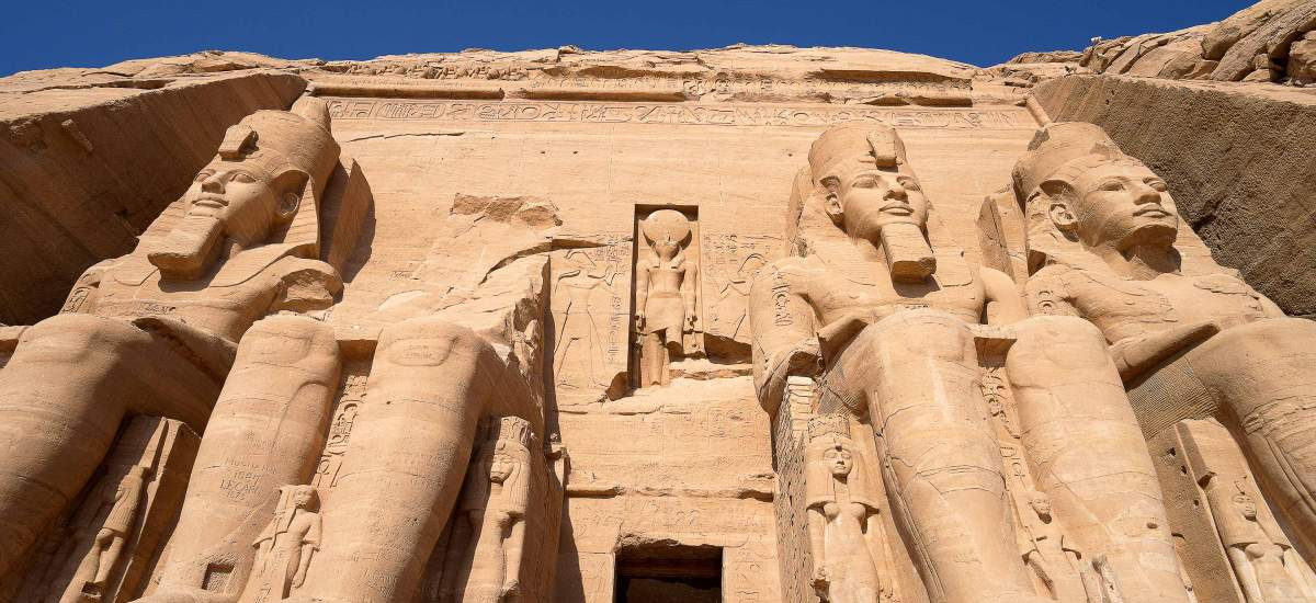 Mùa màng của người Ai Cập được cho là phụ thuộc vào sự xuất tinh của thần Atum.