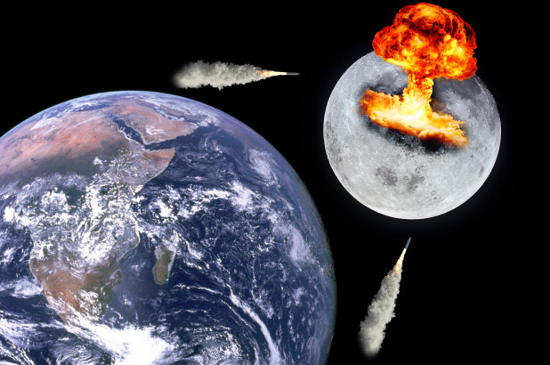 Sau khi Thế chiến 2 kết thúc, thế giới bước vào thời kỳ Chiến tranh Lạnh. Không chỉ cạnh tranh về năng lực quân sự, Mỹ và Liên Xô thực hiện cuộc đua chinh phục vũ trụ.