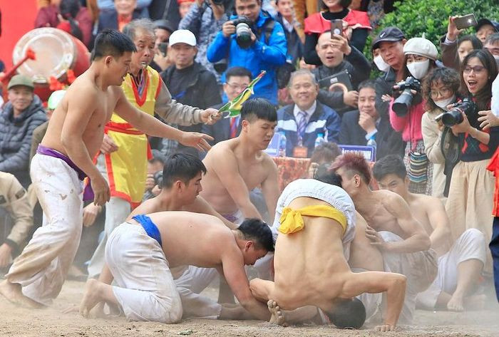 Tinh than thuong vo tai le hoi vat cau Thuy Linh-Hinh-8