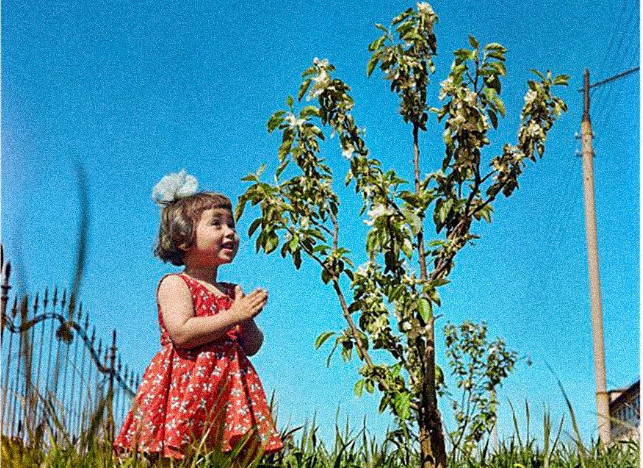 Bộ ảnh hoài cổ từ tạp chí 'Ogonyok' đã tái hiện tuổi thơ hạnh phúc của những đứa trẻ Liên Xô trong những năm 1950-1960.