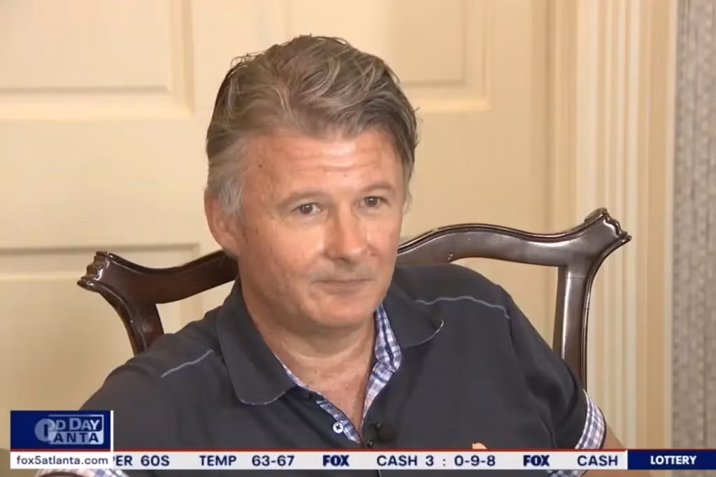 Bi khoa tai khoan Facebook vo ly, nguoi dan ong thang kien 1 ty