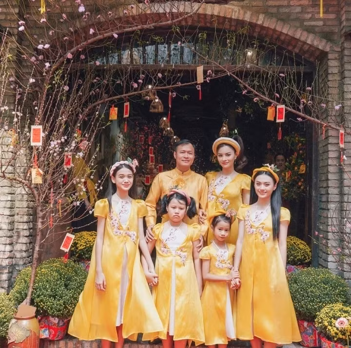 Vu Thu Phuong: 'Toi phai chay khap noi, vay tien de giu lay sinh menh cua me'-Hinh-2