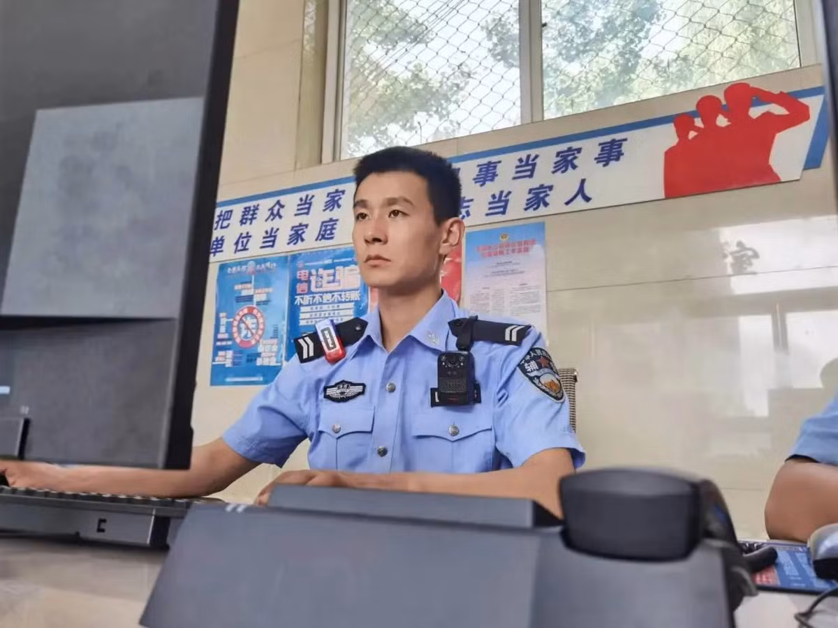 Nhan don “bua an cuoi cung”, shipper nhanh tri bao canh sat-Hinh-2