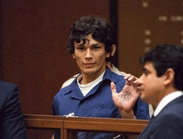 Mỹ: Hồ sơ tên sát nhân máu lạnh tôn thờ quỷ dữ - Hình 2 My: Ho so ten sat nhan mau lanh ton tho quy du-Hinh-2