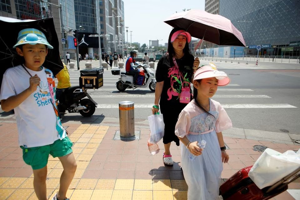 Nắng nóng kinh hoàng ở thủ đô Bắc Kinh, nhiệt độ cao kỷ lục Nang nong kinh hoang o thu do Bac Kinh, nhiet do cao ky luc