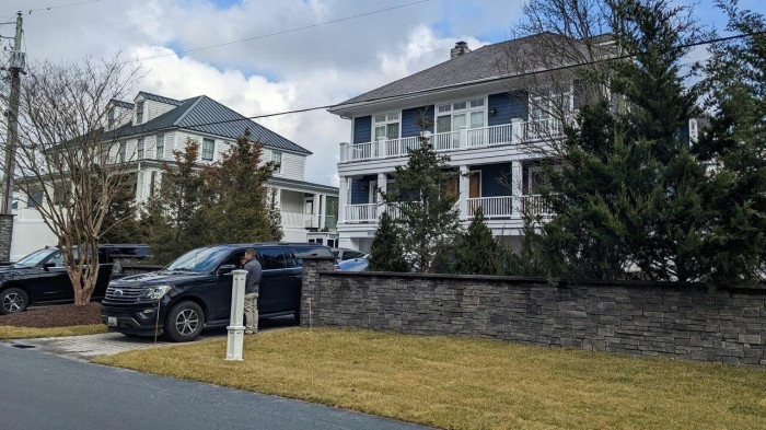 FBI khám xét nhà ông Biden suốt 3,5 giờ, kết quả ra sao? FBI kham xet nha ong Biden suot 3,5 gio, ket qua ra sao?