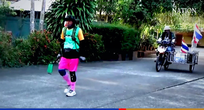 Di bo suot 1 thang vuot 1.200 km de cau hon dung ngay Valentine