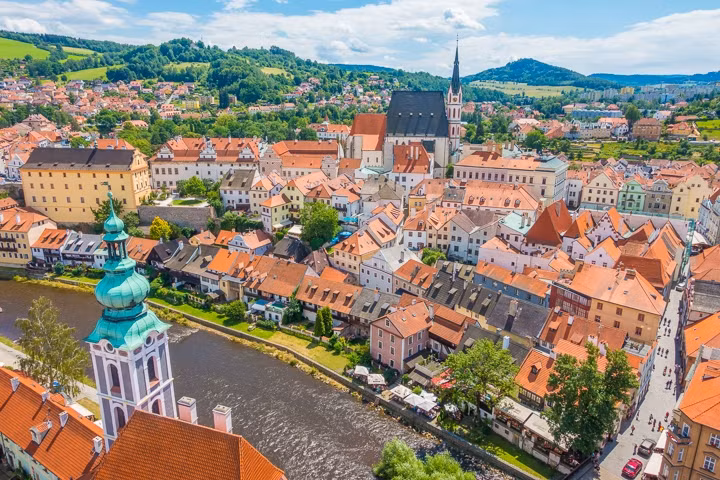 Ve dep tho mong cua 4 ngoi lang co kinh o chau Au-Hinh-3