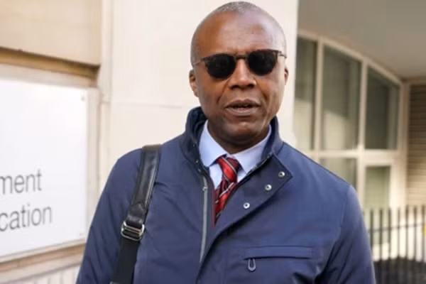 Co giao bi hoc sinh danh chan thuong so nao va mat thi luc-Hinh-2